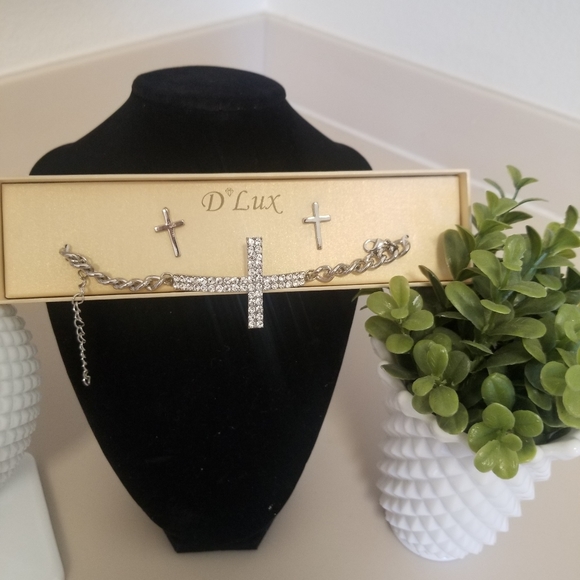 D LUX RHINSTONE CROSS BRACELET WITH EARRINGS SET - Picture 3 of 3
